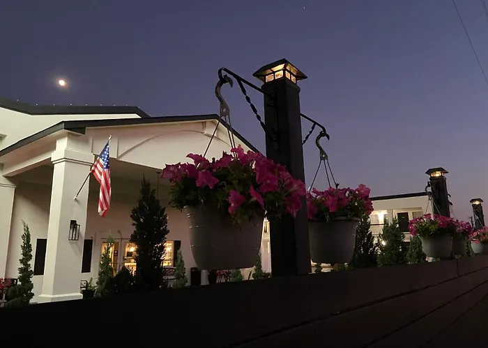 Stratus Suites Boutique Hotel